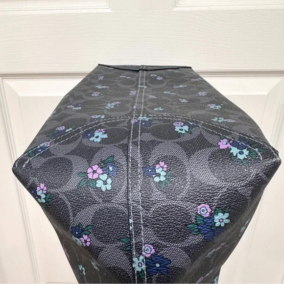 SOLD Coach Reversible City Tote Signature Floral Denim Cornflower Coated Canvas - Picture 7 of 13